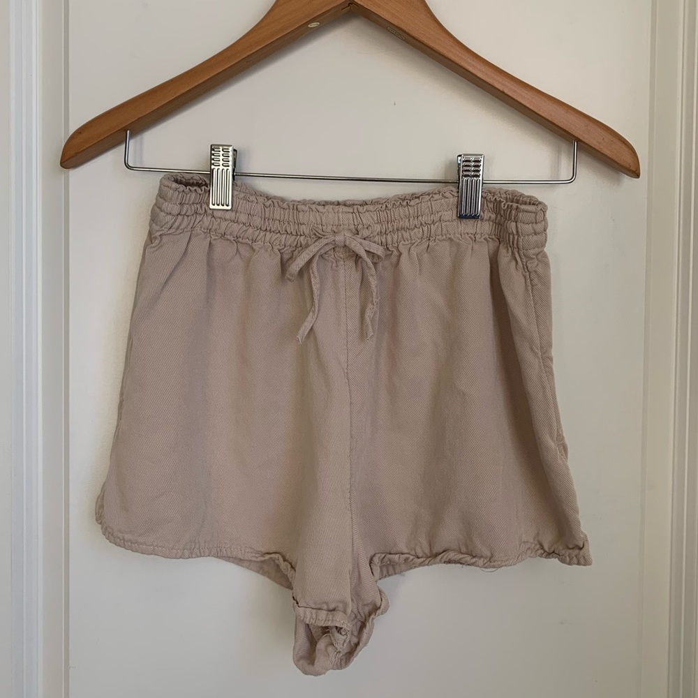 H&M tan drawstring shorts